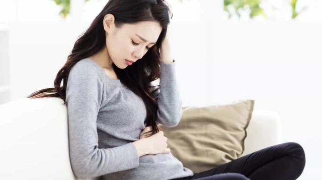 bai-viet/giai-dap-dau-bung-kinh-o-vi-tri-nao-la-bat-thuong.html