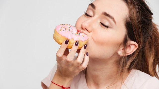 bai-viet/ban-co-biet-an-nhieu-duong-se-day-nhanh-qua-trinh-lao-hoa.html