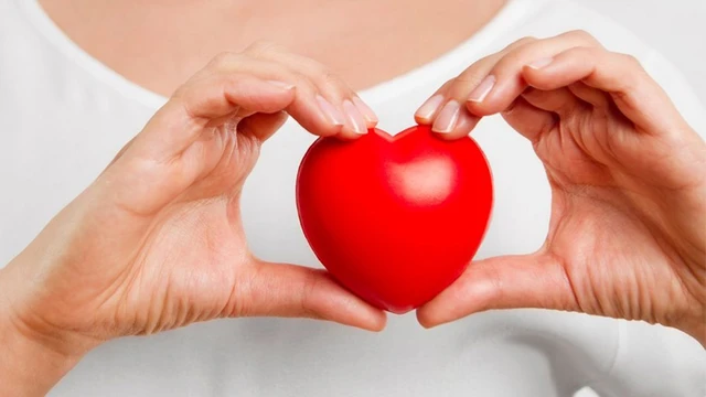 bai-viet/bao-ve-suc-khoe-tim-mach-uong-nuoc-gi-tot-cho-tim-mach.html