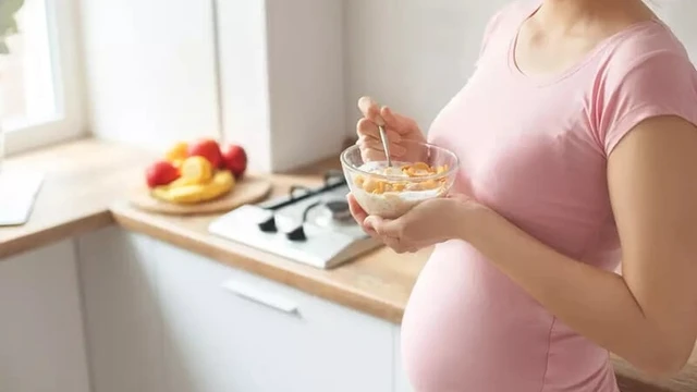 bai-viet/bau-4-tuan-nen-an-gi-tot-cho-thai-nhi.html