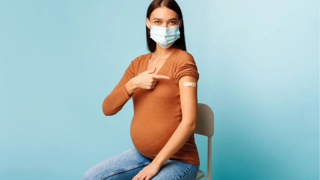 Bầu IVF tiêm vắc xin cúm được không? Thời điểm tiêm an toàn