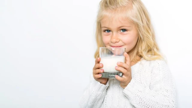 bai-viet/be-5-tuoi-co-nen-uong-sua-bot-hay-khong-tieu-chi-chon-sua-bot-cho-be.html