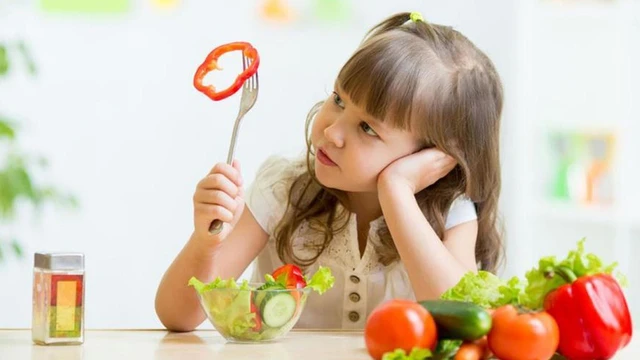 bai-viet/be-bi-choc-lo-o-mui-nen-an-gi-kieng-gi-de-nhanh-khoi-benh-57252.html