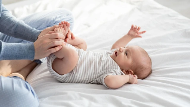 bai-viet/be-gai-so-sinh-ra-mau-vung-kin-nguyen-nhan-va-cach-xu-ly.html