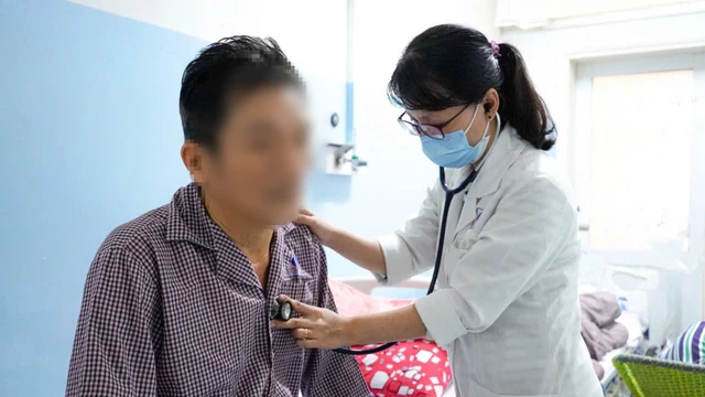 bai-viet/tp-hcm-benh-vien-nhan-dan-gia-dinh-cap-cuu-thanh-cong-ca-ngung-tim-trong-dem-giao-thua-10009.html