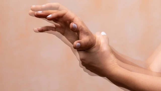 bai-viet/benh-parkinson-run-tay-phai-lam-sao-de-chua-khoi-58354.html