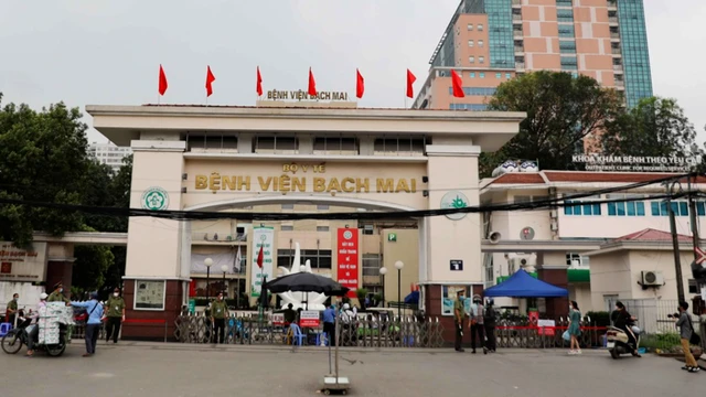 bai-viet/nhung-thong-tin-can-thiet-khi-di-kham-benh-tai-benh-vien-bach-mai-ha-noi.html