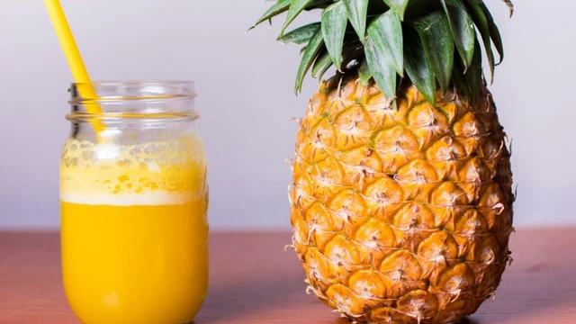 bai-viet/bi-quyet-uong-nuoc-ep-dua-tang-vong-1-hieu-qua-va-an-toan-cho-chi-em.html