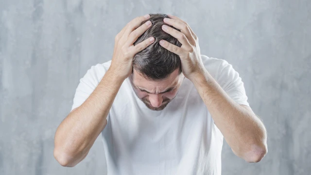 bai-viet/bi-sot-xuat-huyet-nhung-khong-sot-nguyen-nhan-va-he-luy.html