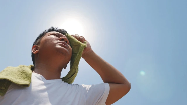 bai-viet/bieu-hien-de-nhan-thay-nhat-cua-nguoi-say-nang-la-gi.html