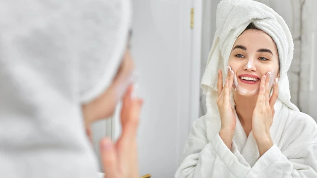 bai-viet/nen-boi-mat-na-ngu-truoc-hay-sau-kem-duong.html