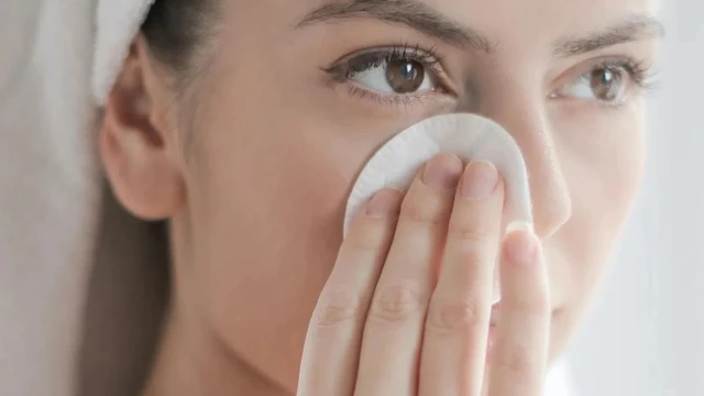 bai-viet/boi-vitamin-e-len-mat-co-bat-nang-khong.html