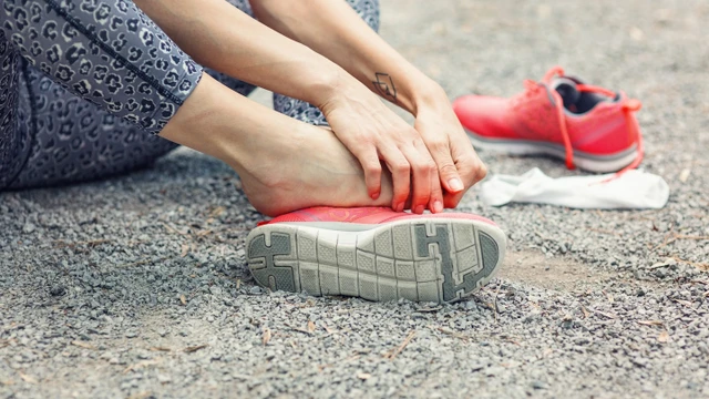 bai-viet/bong-gan-ban-chan-bao-lau-thi-khoi-va-nen-xu-ly-nhu-the-nao-51445.html