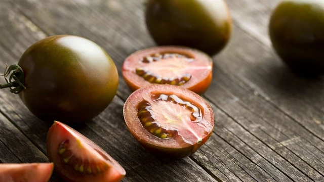 bai-viet/ca-chua-den-va-nhung-loi-ich-tuyet-voi-doi-voi-suc-khoe.html