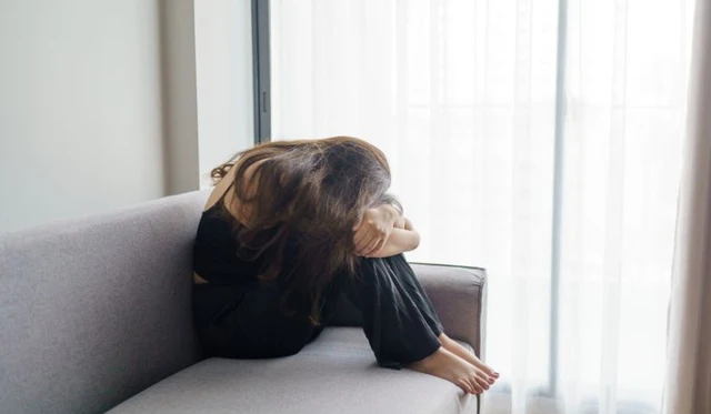 bai-viet/dau-hieu-tam-than-phan-liet-va-cach-nhan-biet-som.html