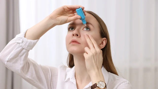 bai-viet/cac-loai-thuoc-nho-mat-chua-duc-dich-kinh-pho-bien-va-phuong-phap-phong-ngua.html