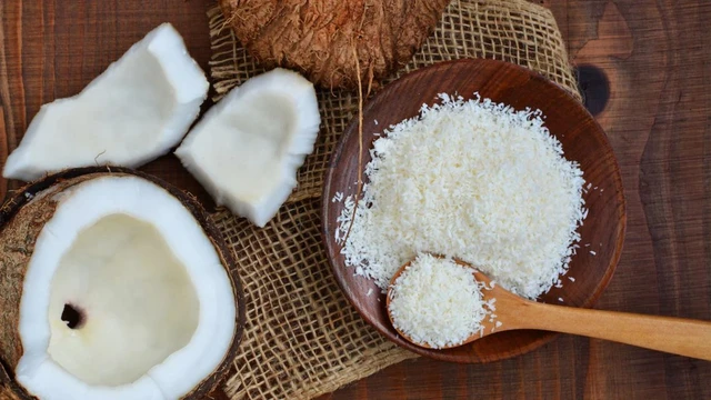 bai-viet/cach-bao-quan-dua-nao-tuoi-lau-giu-nguyen-do-beo-va-huong-vi-tu-nhien.html