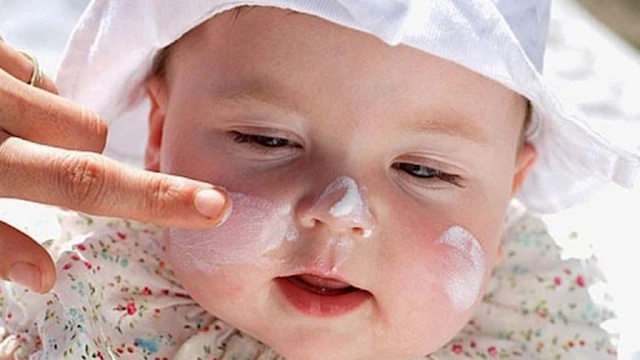 bai-viet/cach-chua-cham-sua-cho-tre-so-sinh-hieu-qua-tai-nha-60585.html