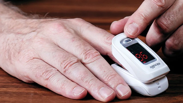 bai-viet/cach-do-nong-do-oxy-trong-mau-chuan-nhat-va-nhung-luu-y-can-nho-60180.html