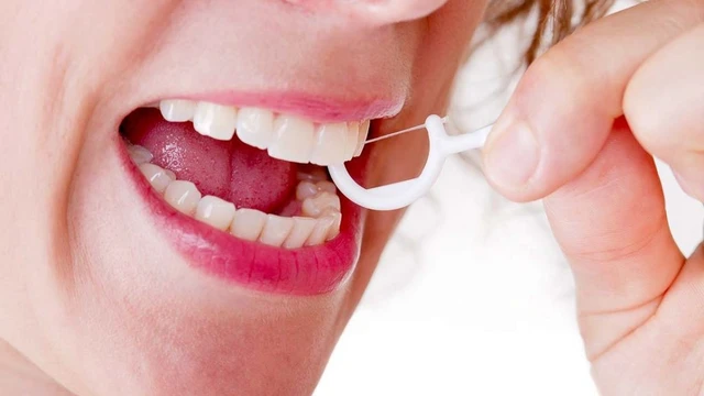 bai-viet/cach-dung-chi-nha-khoa-co-can-chuan-nhat-59725.html