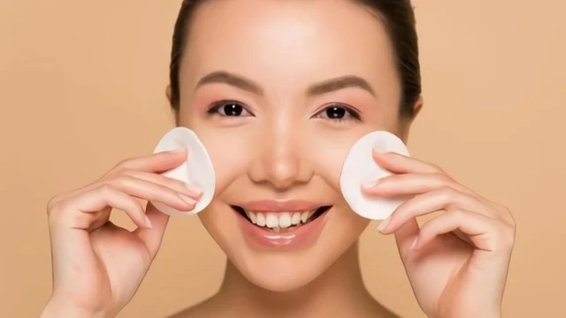 bai-viet/cach-dung-nuoc-tay-trang-mang-lai-hieu-qua-lam-sach-toi-uu.html