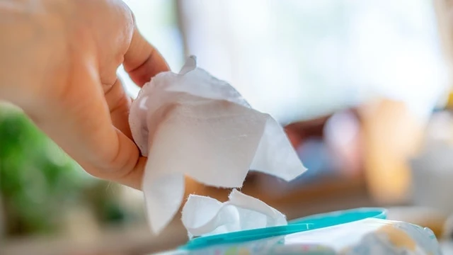 bai-viet/huong-dan-cach-lam-khan-giay-uot-cuc-don-gian-tai-nha-60925.html