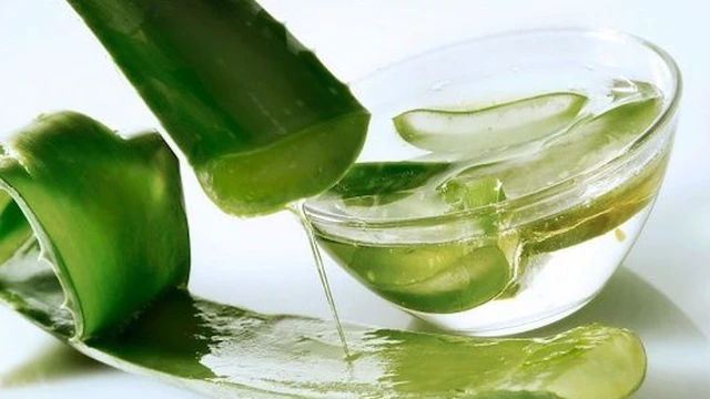 bai-viet/cach-lam-nuoc-hoa-hong-bang-nha-dam-don-gian-tai-nha.html