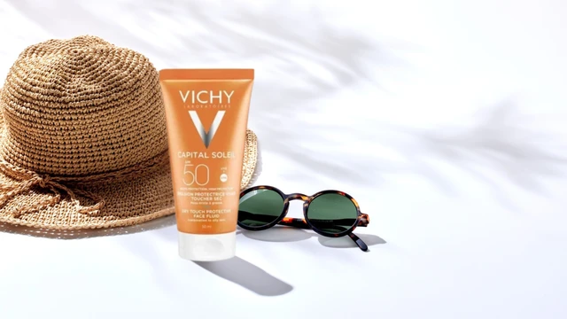 bai-viet/cach-nhan-biet-kem-chong-nang-vichy-that-va-gia.html