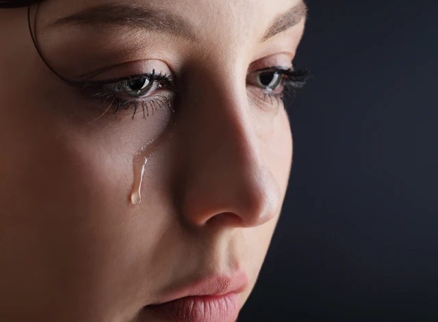 bai-viet/cach-phan-biet-benh-viem-tuyen-le-va-kho-mat-41613.html