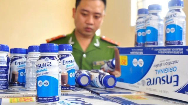 bai-viet/cach-phan-biet-sua-ensure-that-gia-khi-mua-sam.html