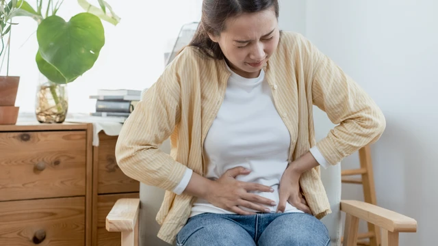 bai-viet/cach-phan-biet-viem-ruot-thua-hay-day-hoi-va-mot-so-dieu-ban-can-biet.html