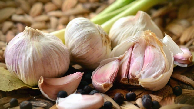 bai-viet/cach-tri-mun-coc-bang-toi-hieu-qua-tai-nha-57376.html