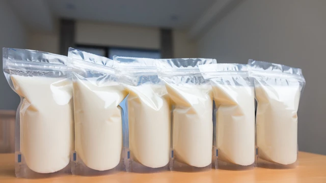 bai-viet/cach-tru-sua-me-dung-cach-de-giu-nguyen-duong-chat-cho-be.html