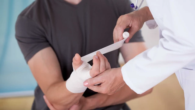 bai-viet/cach-xu-ly-va-cham-soc-vet-thuong-ho-duoc-khuyen-cao-56784.html