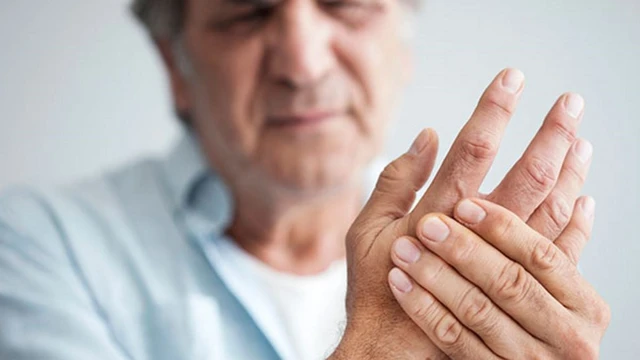 bai-viet/can-trong-voi-nguy-co-nong-do-axit-uric-cao-trong-mua-nang-nong.html