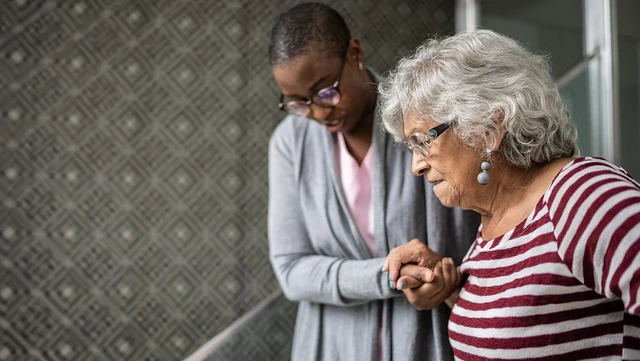 bai-viet/canh-bao-5-dau-hieu-benh-parkinson-thuong-gap.html