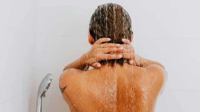 bai-viet/cham-cuu-xong-co-tam-duoc-khong-nhung-nguy-co-khi-tam-ngay-sau-cham-cuu.html