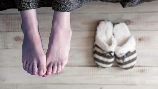 bai-viet/chan-lanh-la-benh-gi-nguyen-nhan-khien-ban-chan-bi-lanh-63462.html