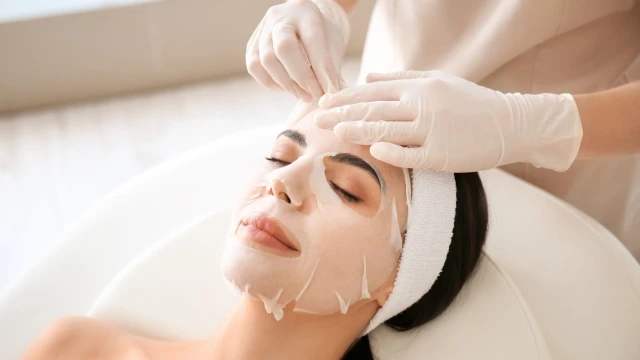 bai-viet/nen-di-spa-cham-soc-da-mat-bao-lau-mot-lan-luu-y-khi-cham-soc-da-mat-tai-spa.html