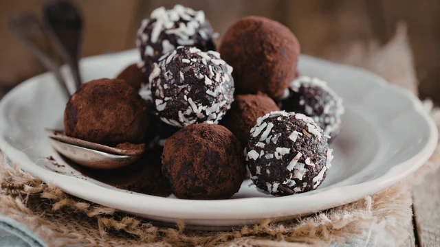 bai-viet/chocolate-truffle-la-gi-tat-tan-tat-ve-nguon-goc-va-loi-ich.html