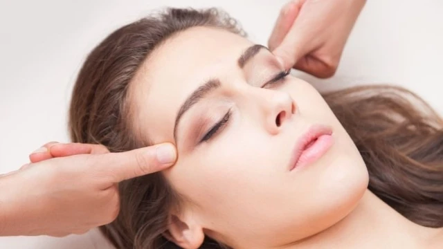 bai-viet/chua-sup-mi-mat-bang-dien-chan-co-hieu-qua-khong.html