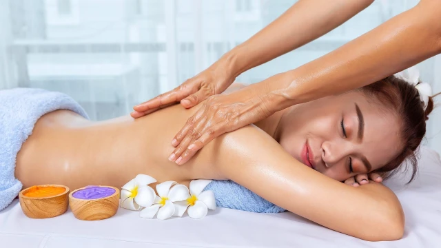 bai-viet/co-cac-huyet-dao-o-lung-nao-cach-bam-huyet-lung-ra-sao-64537.html