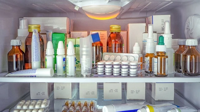 bai-viet/co-nen-bao-quan-thuoc-trong-tu-lanh-hieu-dung-de-bao-quan-tot-nhat.html