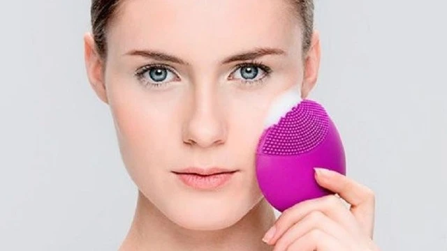 bai-viet/co-nen-mua-may-rua-mat-khong-dung-may-rua-mat-co-tot-khong-73292.html