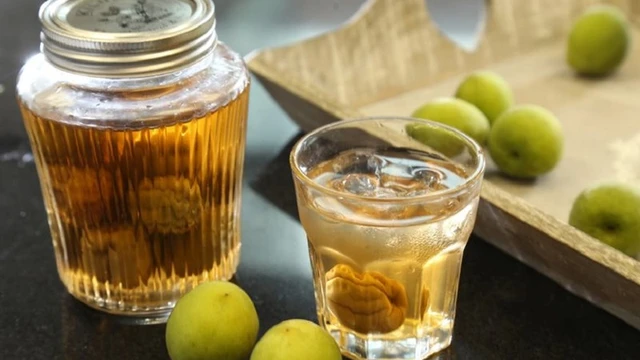 bai-viet/cach-ngam-ruou-mo-mat-ong-dung-chuan-tot-cho-suc-khoe-ngay-tai-nha.html