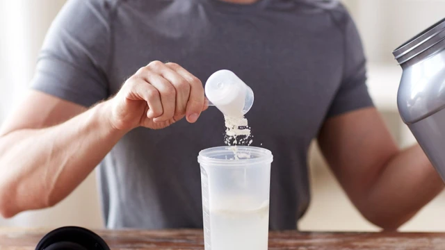 bai-viet/creatine-uong-chung-voi-whey-protein-duoc-khong.html