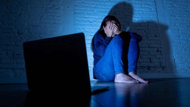 bai-viet/cyberbullying-la-gi-hau-qua-cach-xu-ly-va-phong-ngua.html