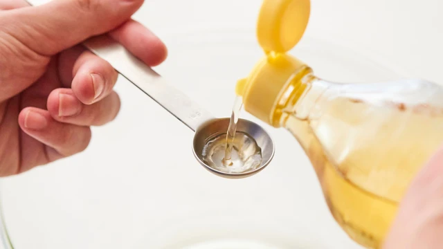 bai-viet/dau-an-de-duoc-bao-lau-cach-nhan-biet-dau-an-het-han.html