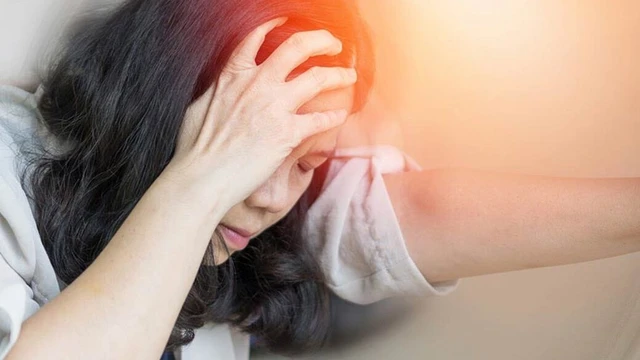 bai-viet/dau-day-than-kinh-sinh-ba-nguyen-nhan-trieu-chung-huong-chan-doan-va-dieu-tri.html