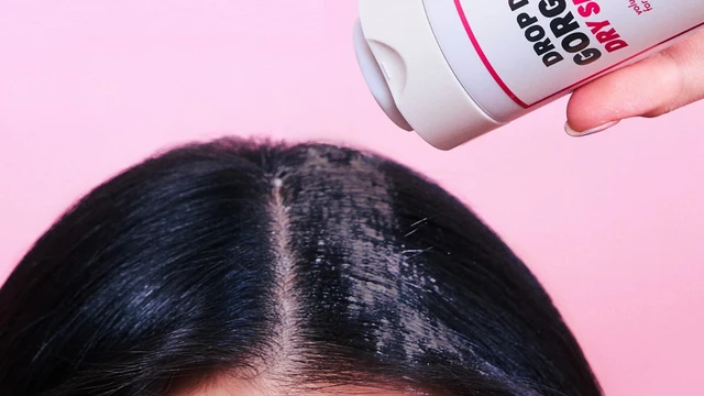 bai-viet/dau-goi-kho-dang-bot-co-uu-diem-va-han-che-gi-cach-dung-hieu-qua.html